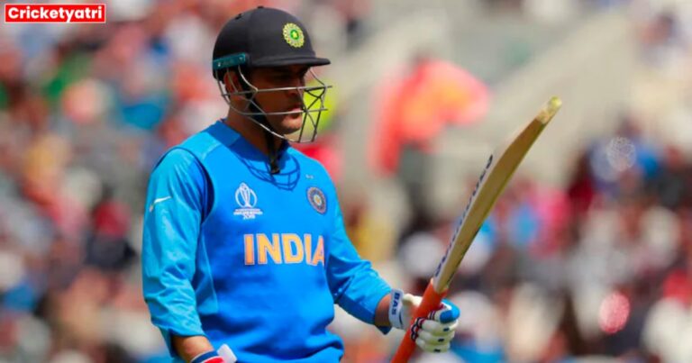 Former Pakistan player gave a big reaction to MS Dhoni's inclusion in the Indian team