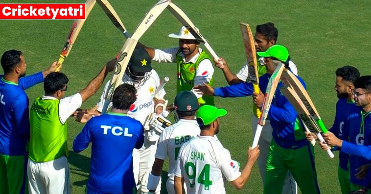 Pakistan batsman Azhar Ali was given a guard of honor in his last Test