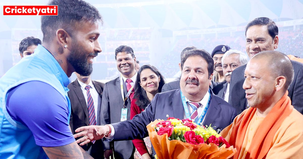 UP Chief Minister Yogi Adityanath gave a bouquet of flowers to Hardik Pandya after winning the second T20 match