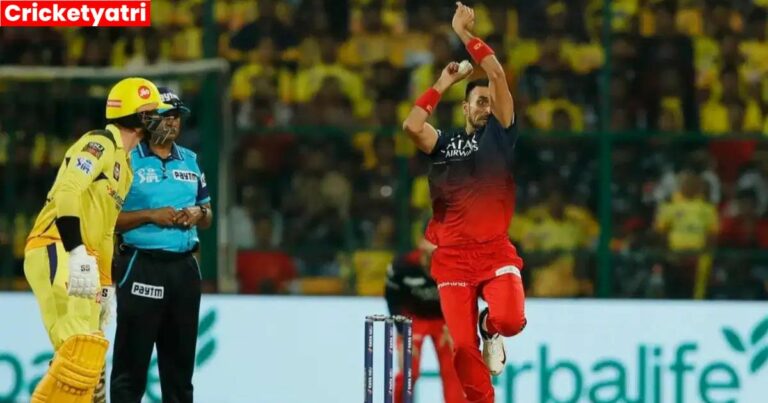 Harshal Patel को अंपायर ने बीच ओवर में गेंदबाजी करने से क्यों हटाया